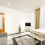 Habitaciones En Alojamiento Con Patio
