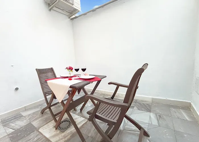 Habitaciones En Alojamiento Con Patio